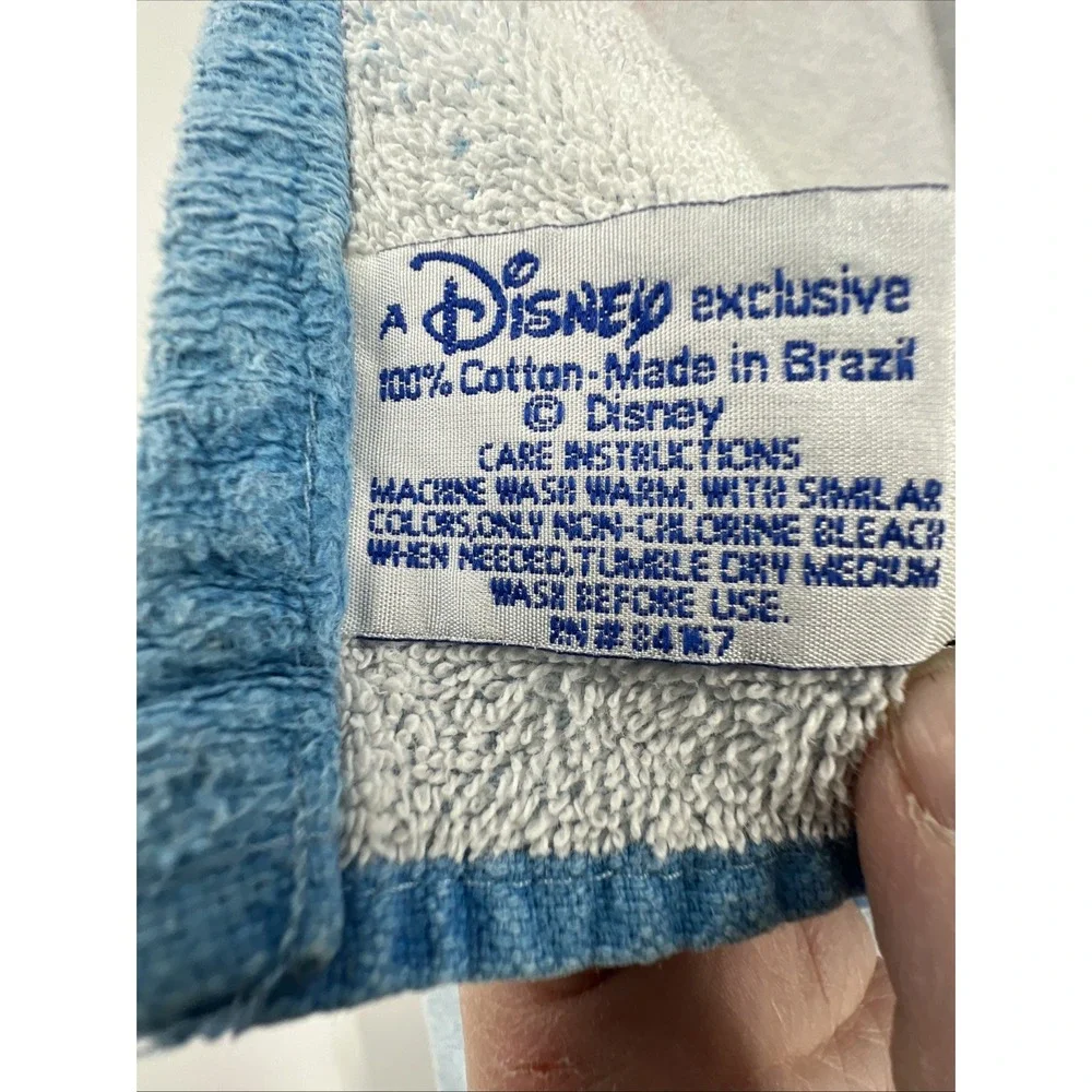 Vintage Disney Castle Beach Towel Mickey Minnie Friends 100%‎ Cotton Resort